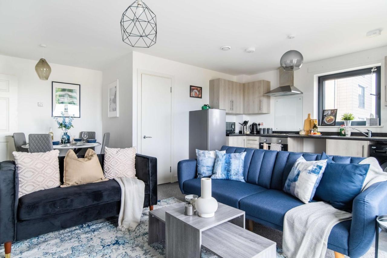 Livestay-New Private Apartment Building Minutes From Heathrow Slough Extérieur photo