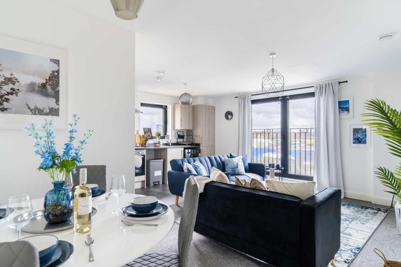 Livestay-New Private Apartment Building Minutes From Heathrow Slough Extérieur photo
