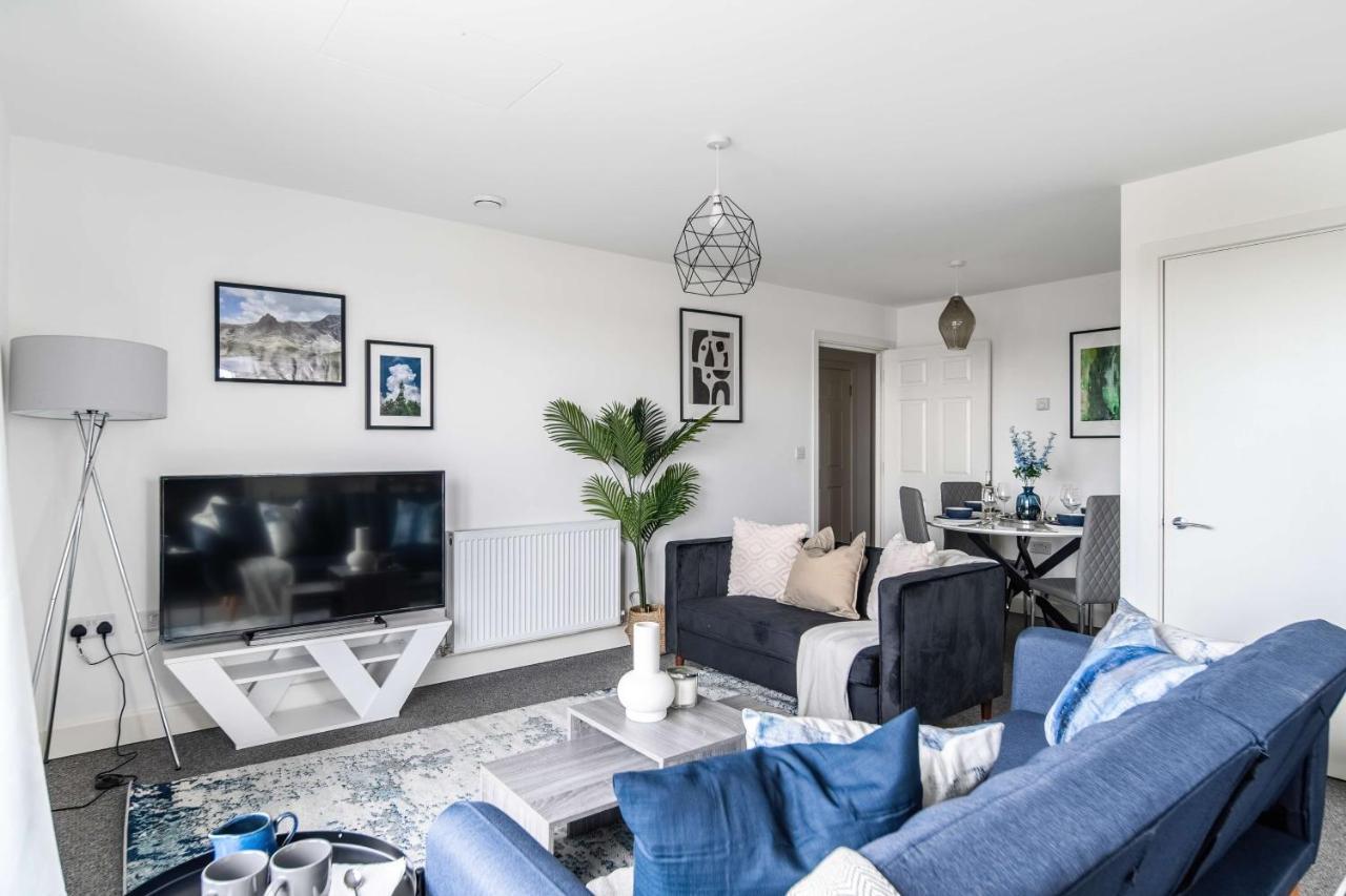 Livestay-New Private Apartment Building Minutes From Heathrow Slough Extérieur photo