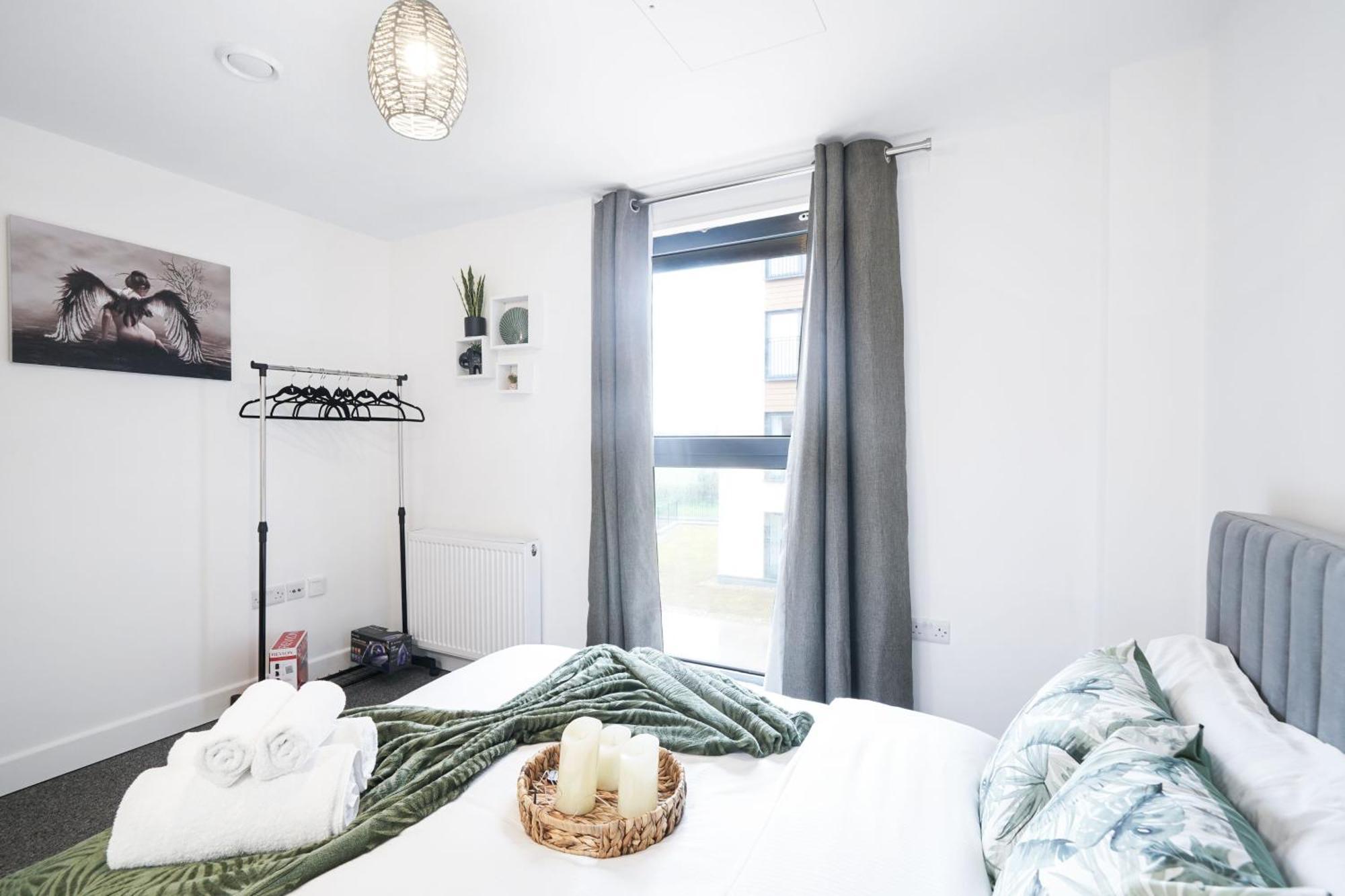 Livestay-New Private Apartment Building Minutes From Heathrow Slough Extérieur photo