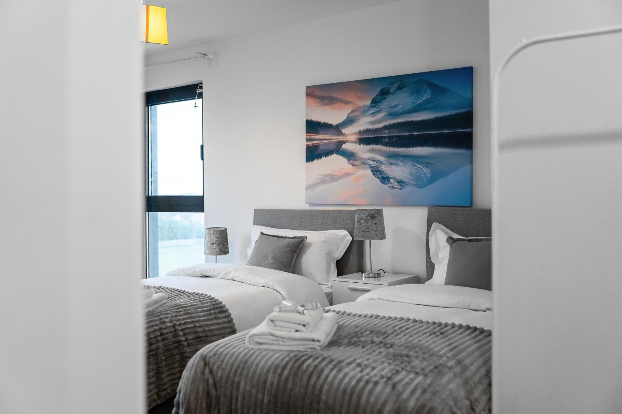 Livestay-New Private Apartment Building Minutes From Heathrow Slough Extérieur photo