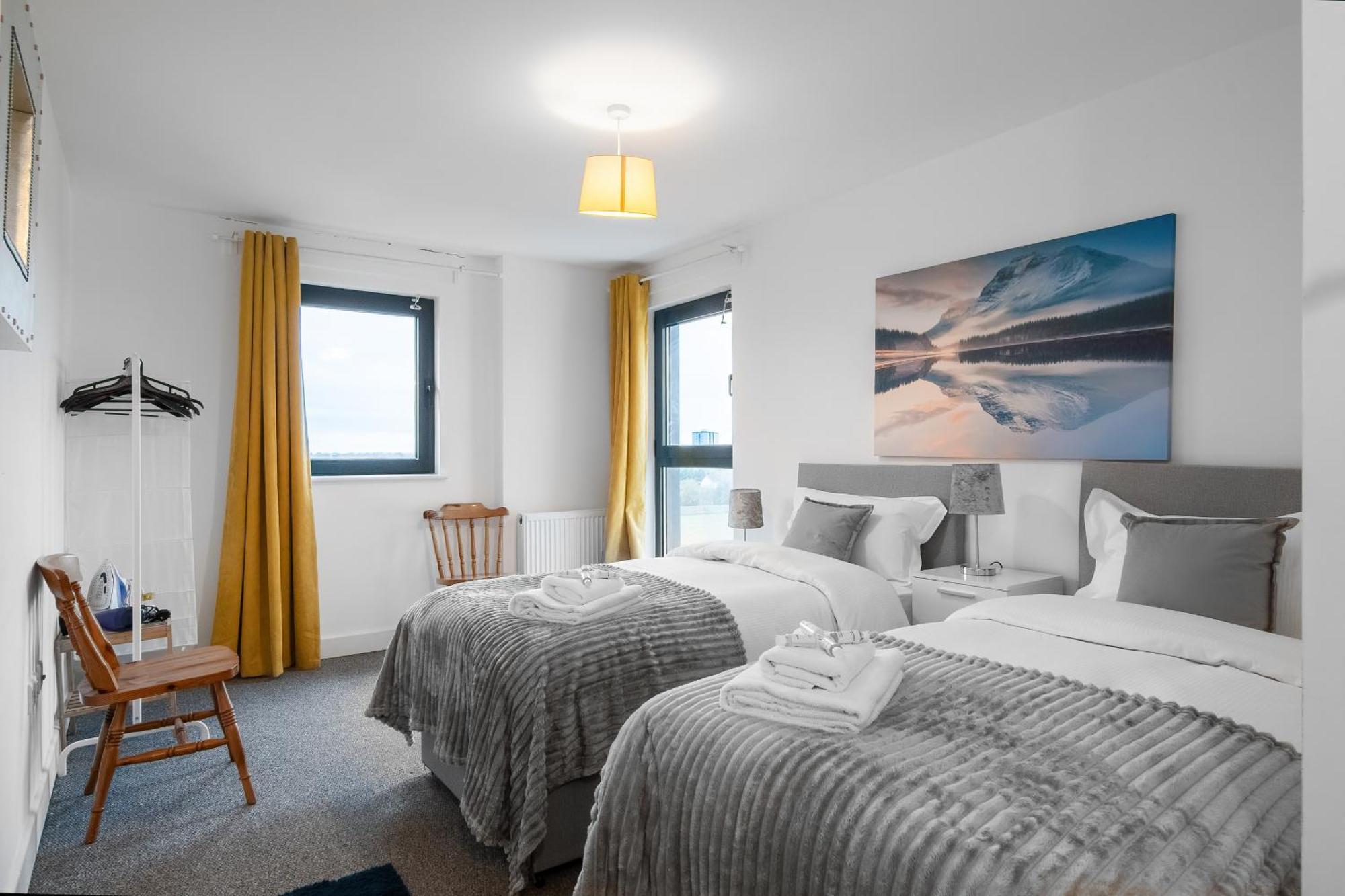 Livestay-New Private Apartment Building Minutes From Heathrow Slough Extérieur photo