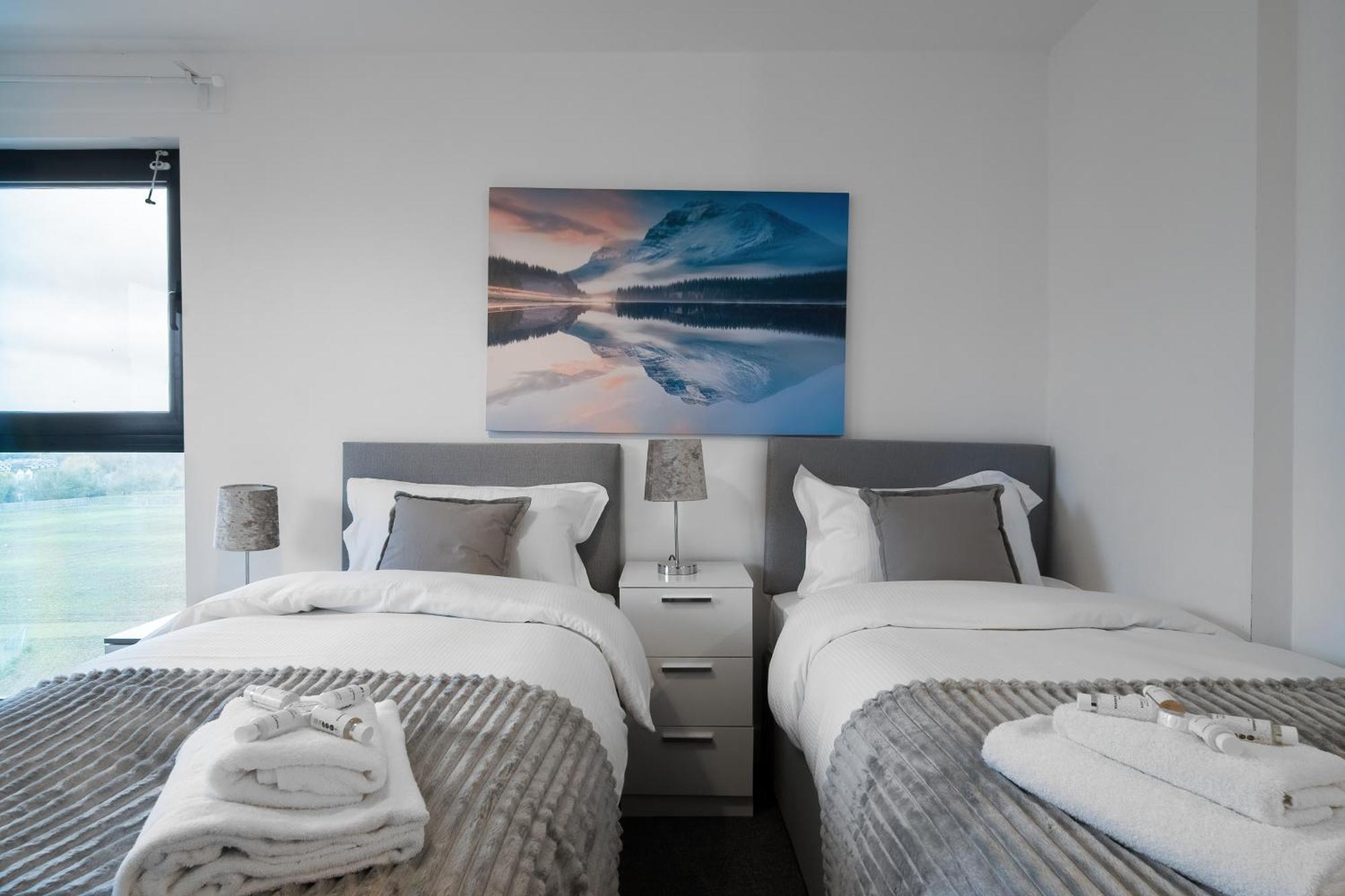 Livestay-New Private Apartment Building Minutes From Heathrow Slough Extérieur photo