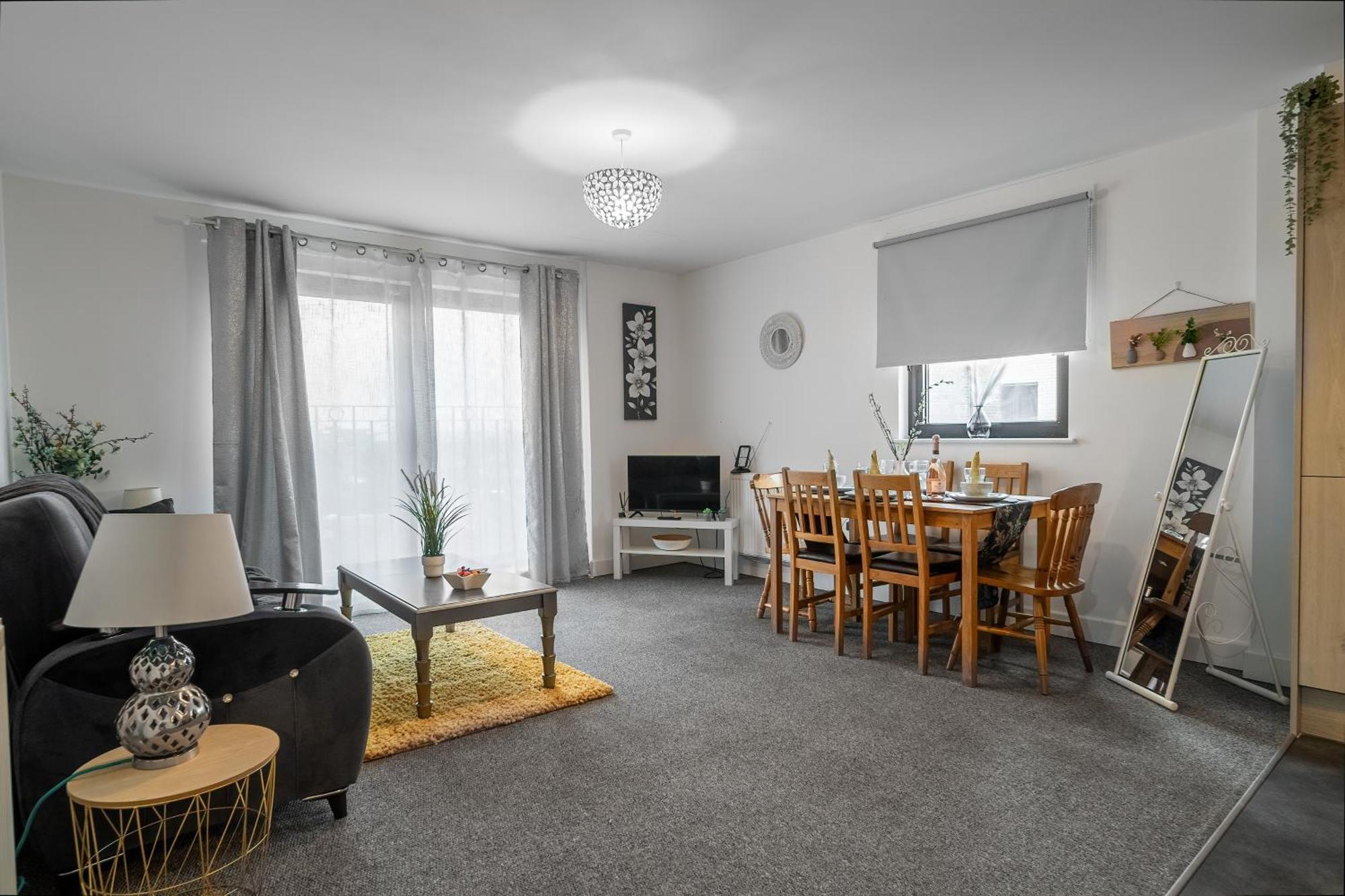 Livestay-New Private Apartment Building Minutes From Heathrow Slough Extérieur photo